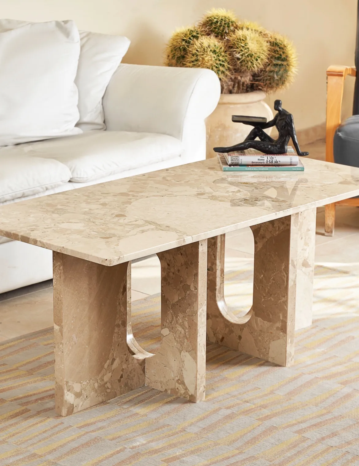 ترابيزة قهوة أورجانيك من الرخام 1