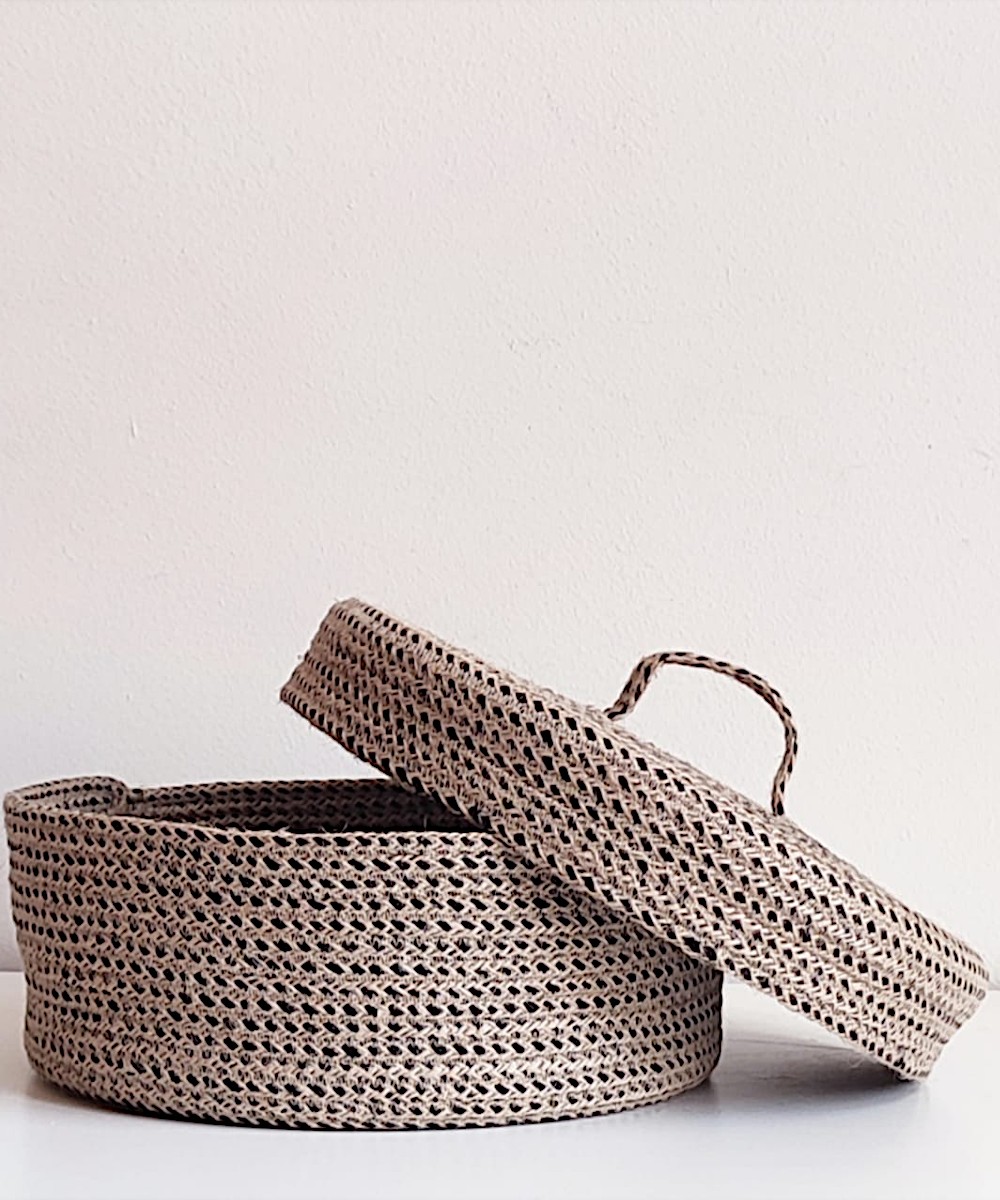 Colored Jute Basket with Lid 2