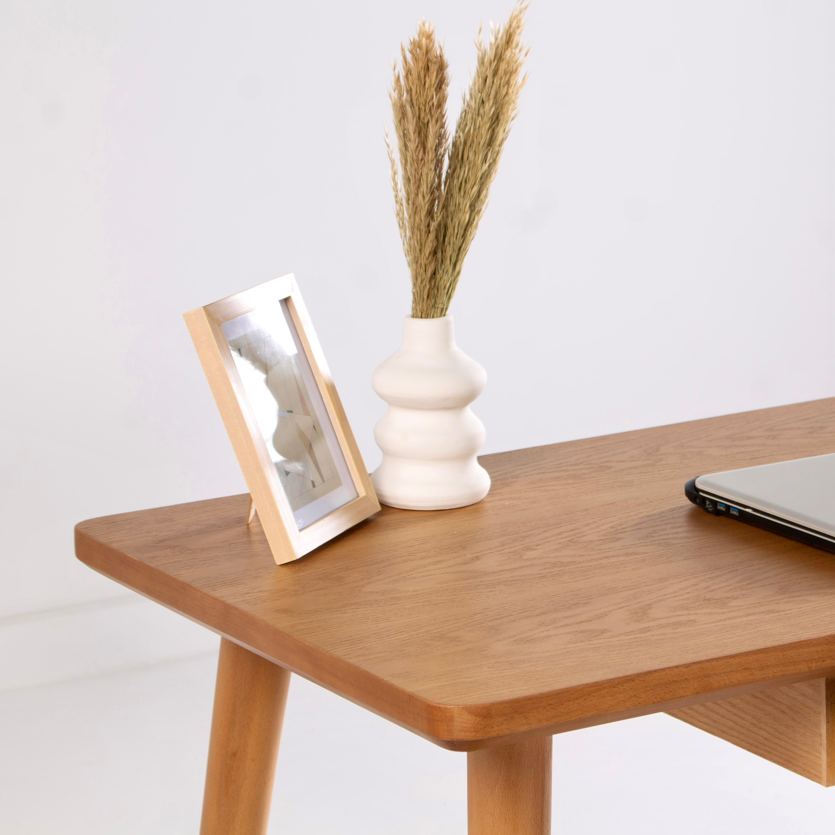 Nova Desk 1