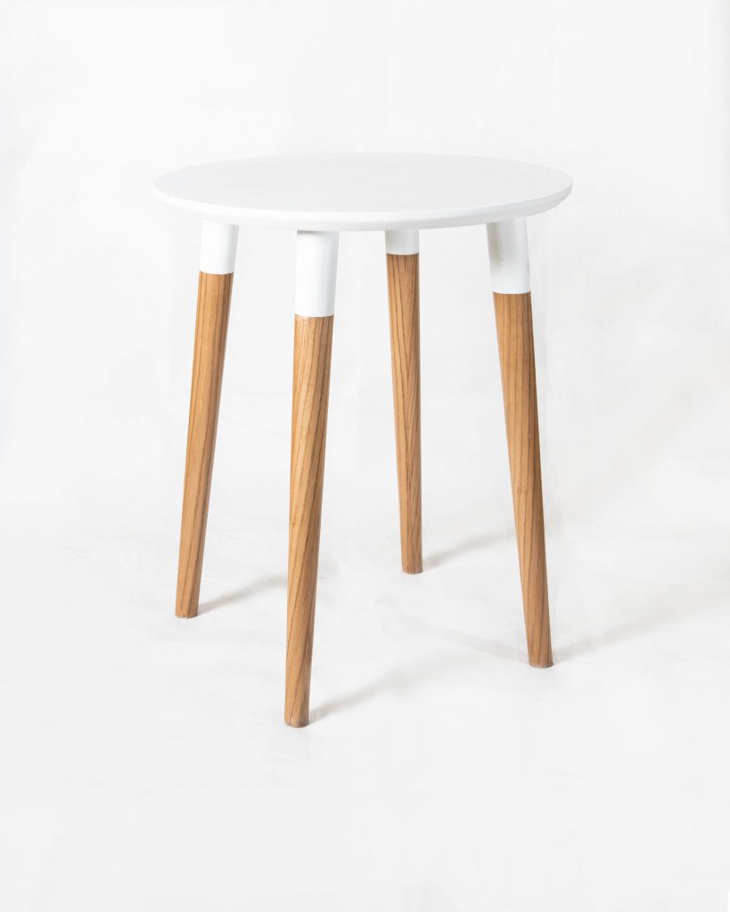 Basic White Side Table - Oak Wood - Round Design 1