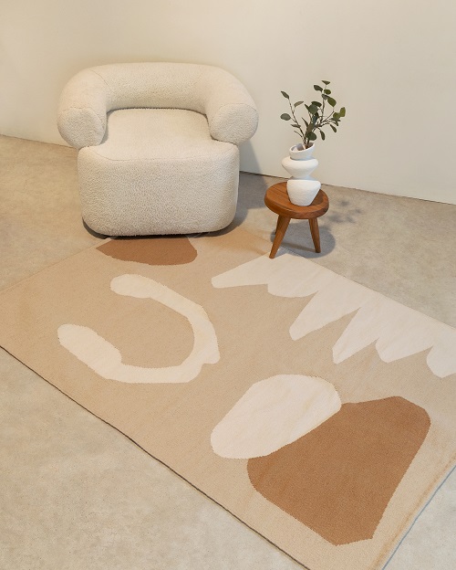 Hazel Handwoven Wool Rug – Wool on Cotton Base With Modern Abstract Art 2