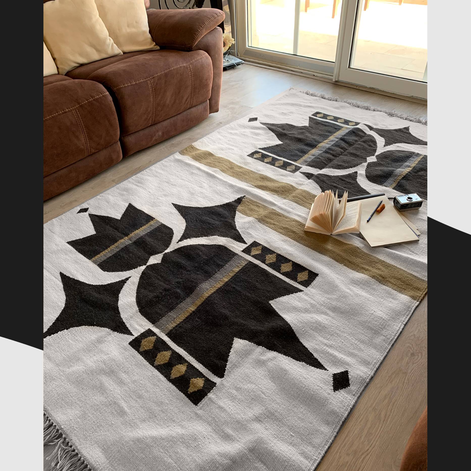 Lotus Flower Kilim Carpet 1