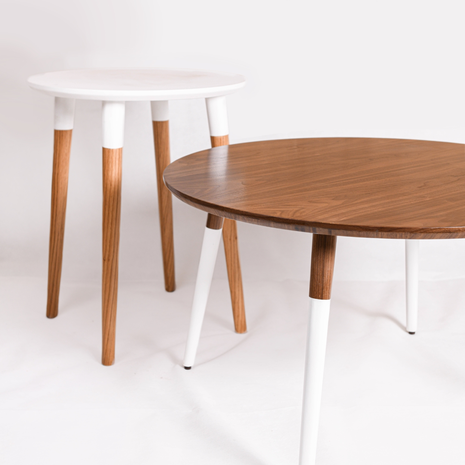 Basic White Side Table - Oak Wood - Round Design 2