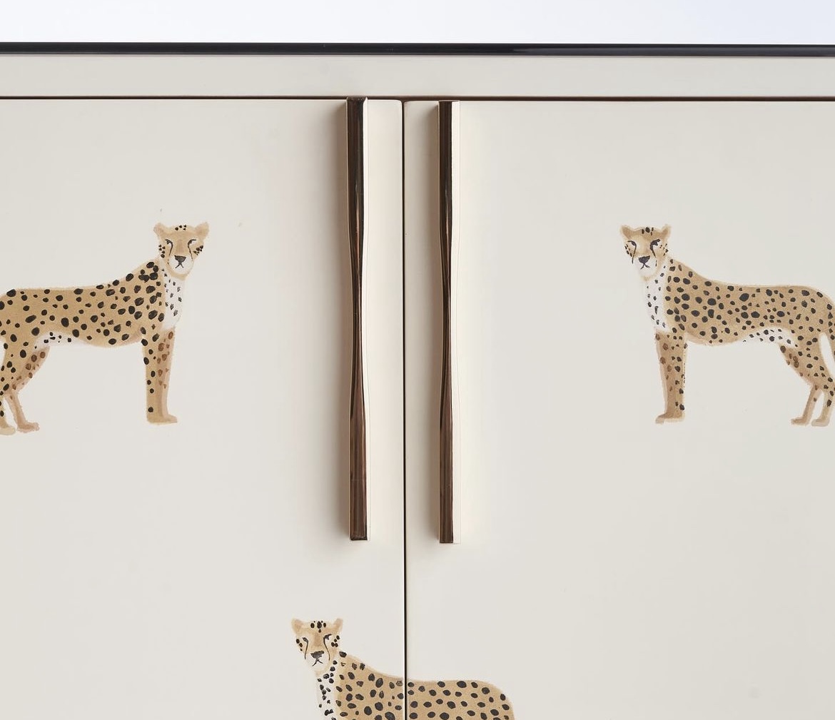 Cheetah Two Door Sideboard - Oak With Gold Trims 1