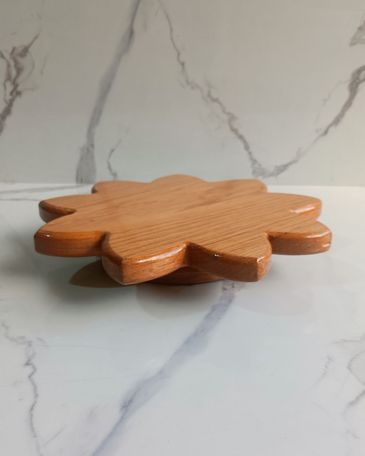 Daisy Cake Stand 1