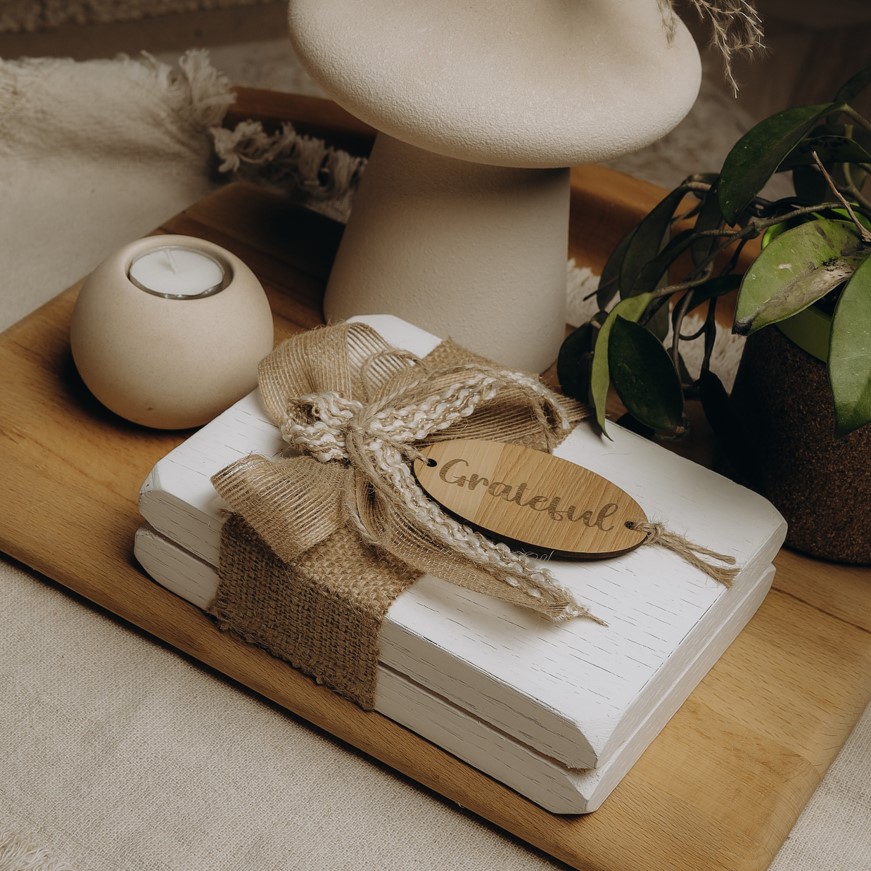 Grateful Ribboned White Book 0