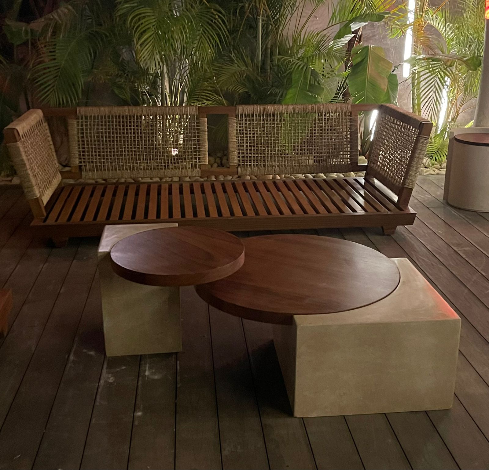 Architect Outdoor coffee table 2
