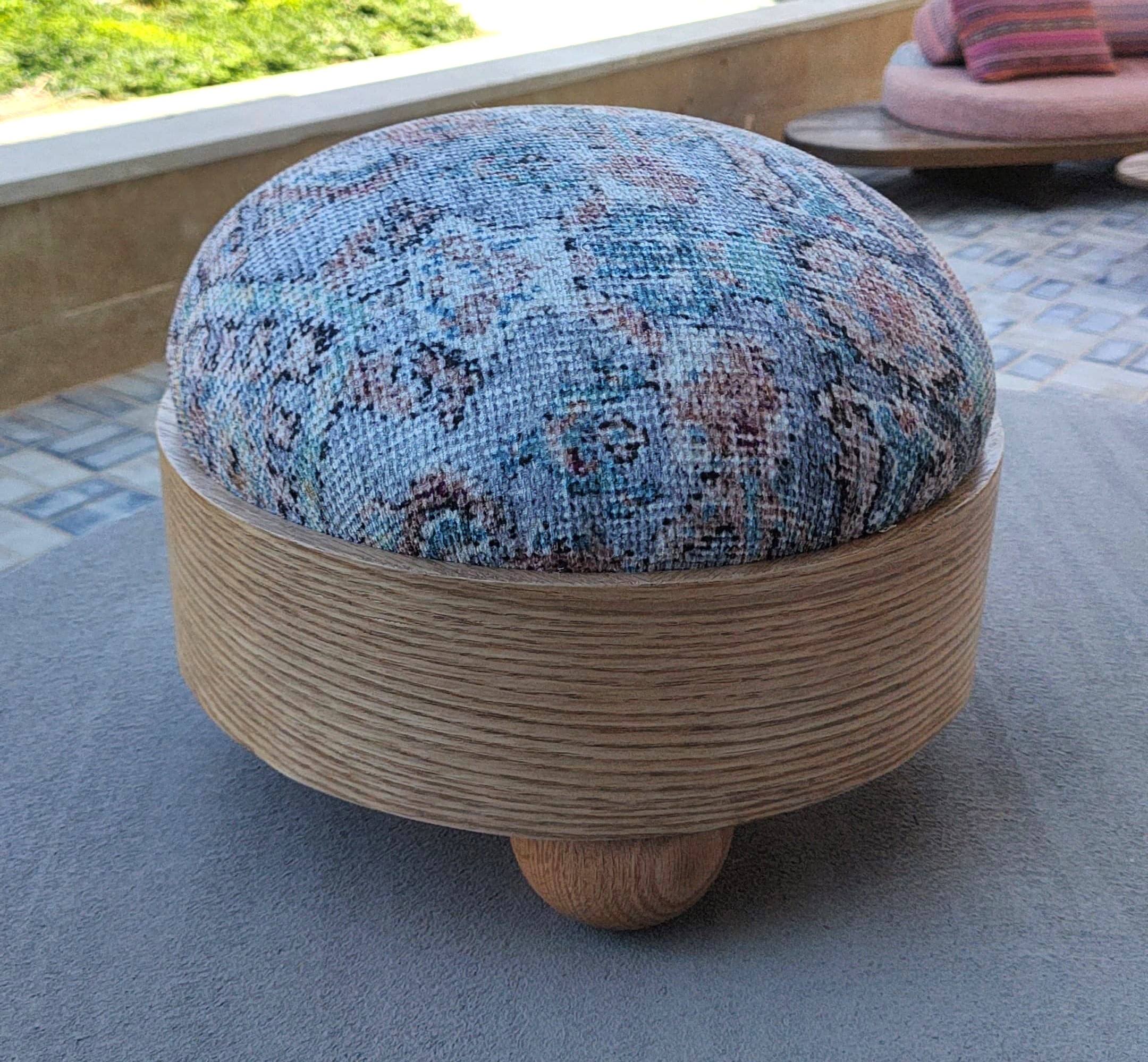 Bonbona Pouffe with Vintage pattern 1