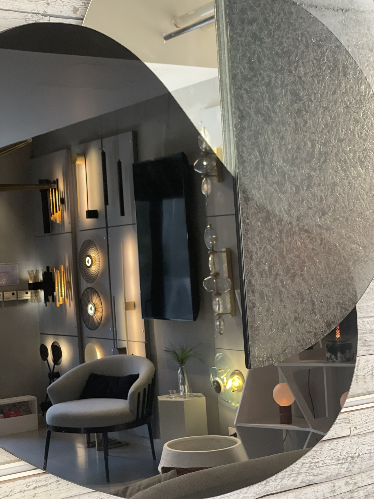 Abstract Arket Wall Mirror – Unique Geometric Accent 3