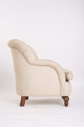 Capitone Armchair 3