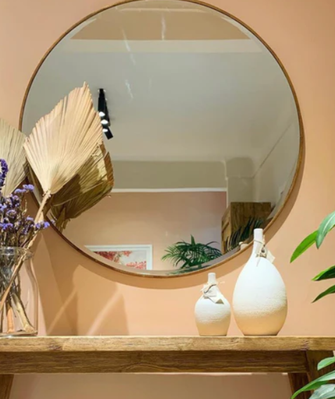 Ora Gold Round Wall Mirror – Modern Elegance for Any Room 1