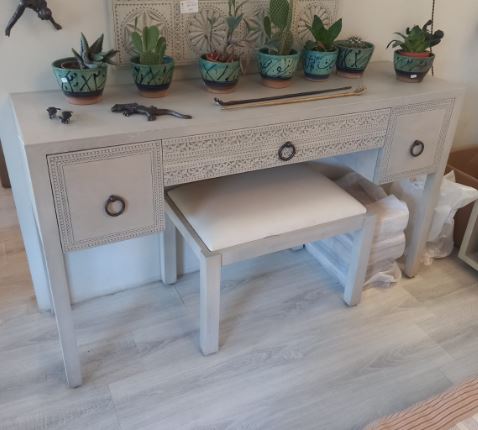 Elegant Carved Dresser with 3 Drawers 0