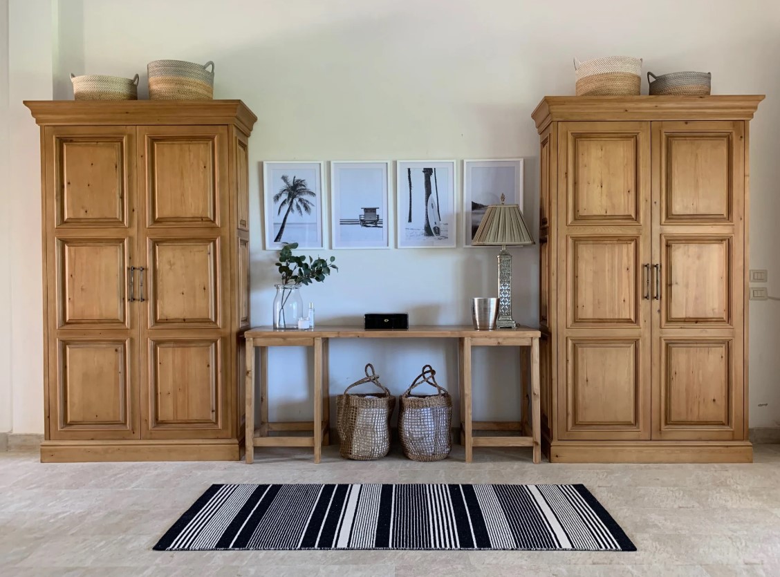 Large Summer Cabinet 2