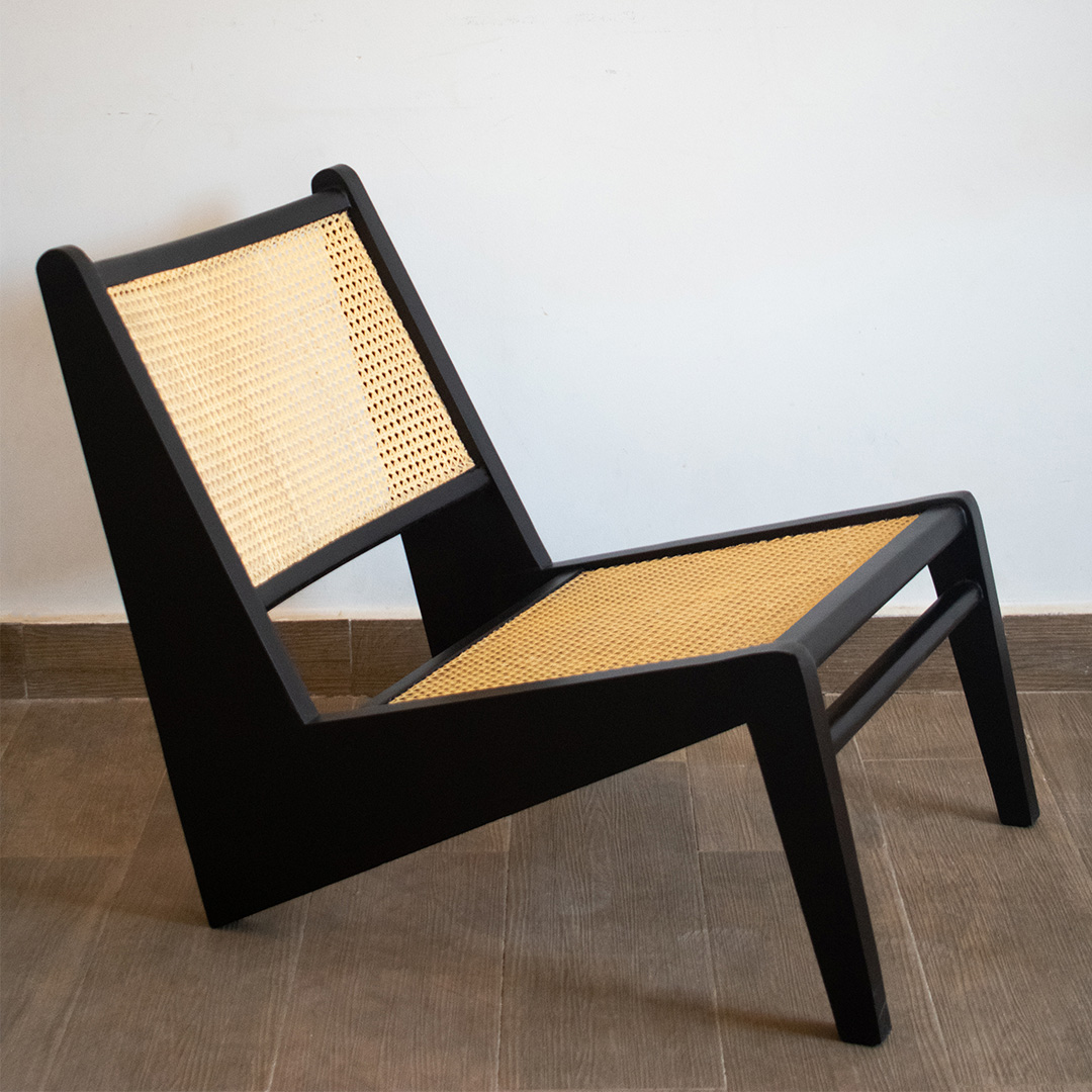Black Kangaroo Chair 0