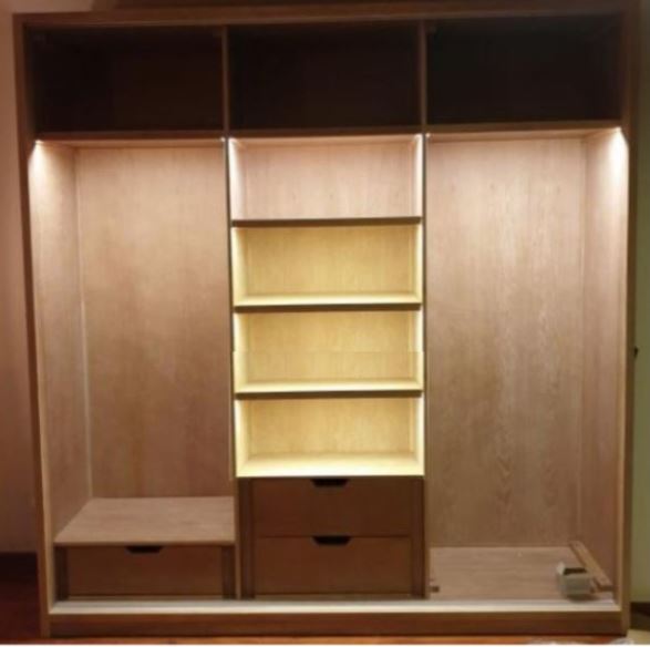 Elegant Wardrobe With Sliding Doors White 1