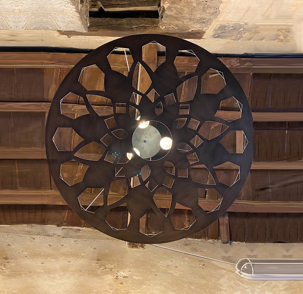 Qijmas Light - Large - 3 bulbs - Black Or White 0